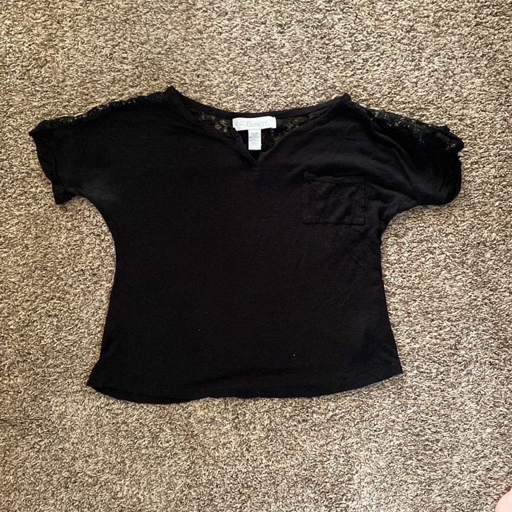 Small Black tee shirt